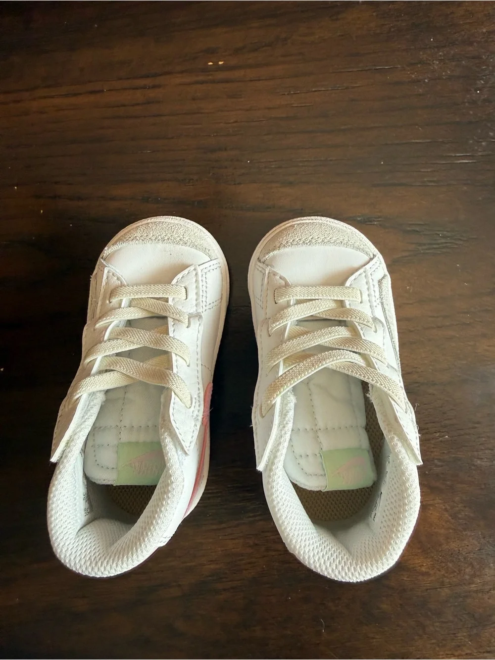 5c Little Girl Nike High-Top Sneakers in White with Pink Swoosh